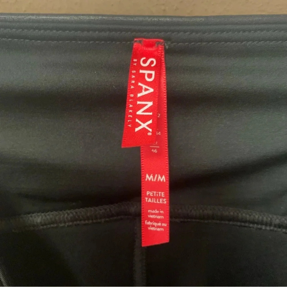 Spanx Faux Leather Leggings in Black Size Medium Petite - Picture 12 of 14